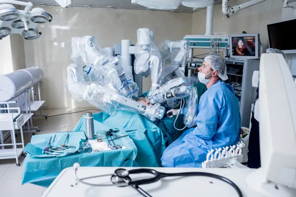Robotic & Laparoscopic Oncology
