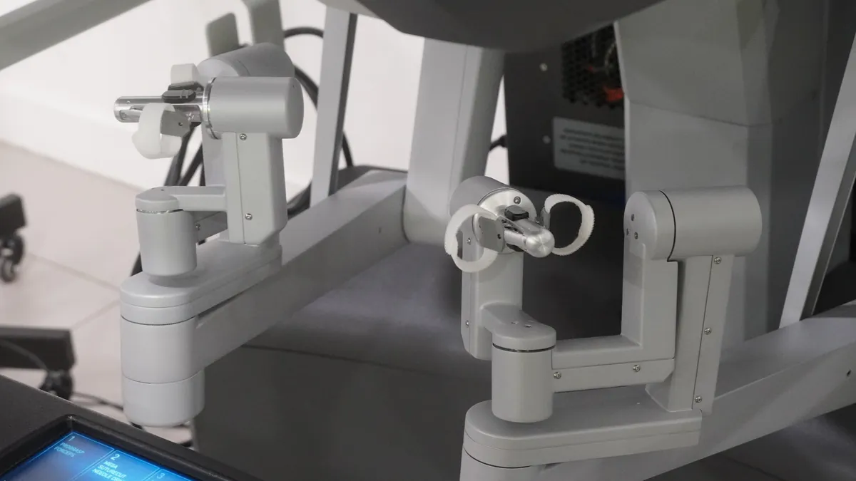 Da Vinci surgical robot used for robotic gastrectomy
